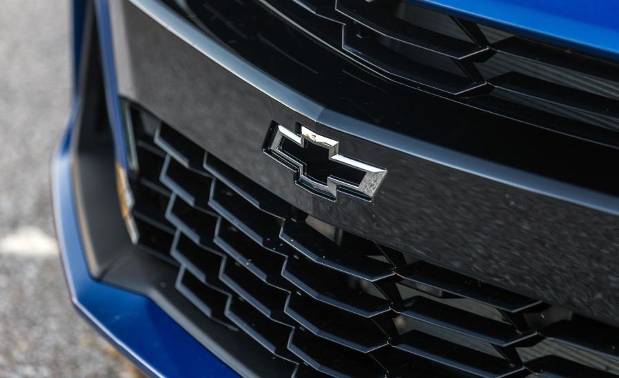 Логотип Chevrolet Camaro SS 2018 года  (NA) (фото 11 из 27)